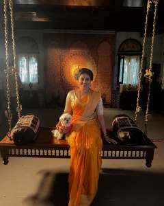 anjali-actress-with-her-pet-dog-photos