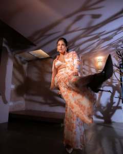 anjali-in-three-piece-co-ord-set-dress-fashion-photos-003