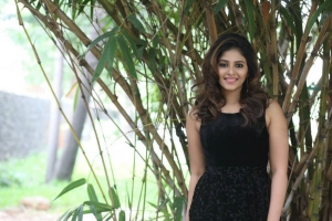 anjali-latest-photos-2017-9297