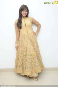 anjali-new-images-download53