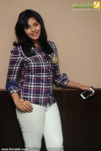 anjali_new_images-00463