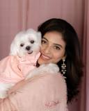 anjali-actress-with-her-pet-dog-photos-005