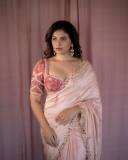 anjali-wearing-thread-work-peach-saree-with-combo-blouse-ideas-photos-001