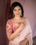 anjali-wearing-thread-work-peach-saree-with-combo-blouse-ideas-photos-002