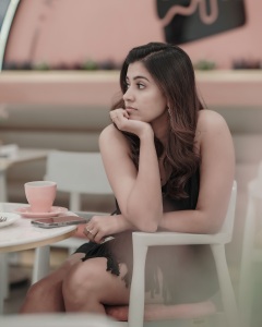 1_anju-kurian-in-cinderella-style-dress-photos-006