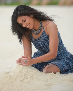 1_anju-kurian-latest-images-001