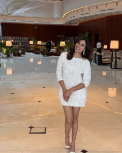 anju-kurian-in-bodycon-white-dress-photos-006
