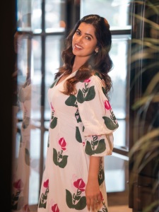 anju-kurian-in-flower-printed-frock-dress-photos