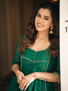 anju-kurian-in-green-function-wear-co-ord-set-kurta-photos-003