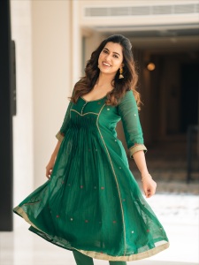 anju-kurian-in-green-function-wear-co-ord-set-kurta-photos-007