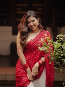anju-kurian-in-onam-blouse-design-ideas-trending-018