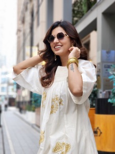 anju-kurian-in-onam-trending-dress-design-ideas-photos-001