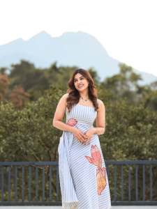 anju-kurian-in-printed-frock-design-ideas-photos-001