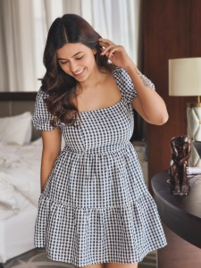 anju-kurian-in-short-top-with-check-print-and-tie-back-dresign-photos-001