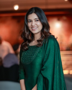 anju-kurian-in-wedding-function-dress-style-photos-011