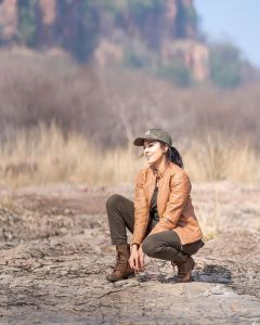 anju-kurian-latest-images-026
