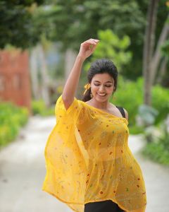 anju-kurian-latest-images-087