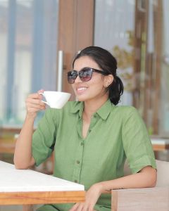 anju-kurian-latest-images-095