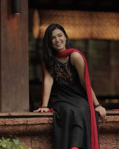anju-kurian-new-photos