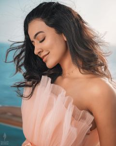 anju-kurian-new-photoshoot-pictures2022-005