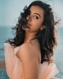 anju-kurian-new-photoshoot-pictures2022-006