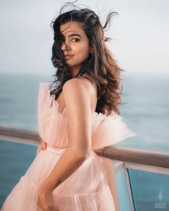 anju-kurian-new-photoshoot-pictures2022-007