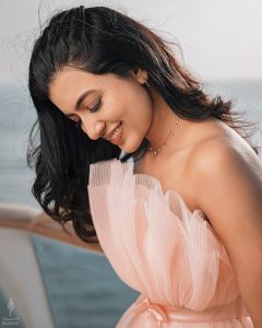 anju-kurian-new-photoshoot-pictures2022-008