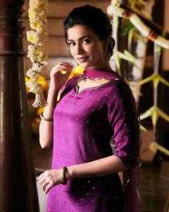 anju-kurian-onam-update