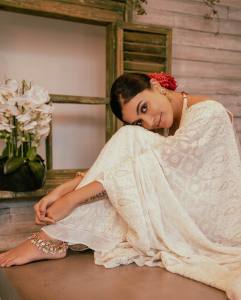 anju-kurian-saree-look-photos-001