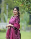 anju-kurian-in-party-wear-velvet-churidar-style-photos-002