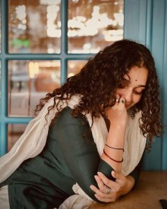 ann-augustine-beautiful-images-in-saree-new