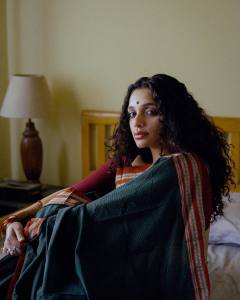 ann-augustine-in-green-saree-look-photos-002