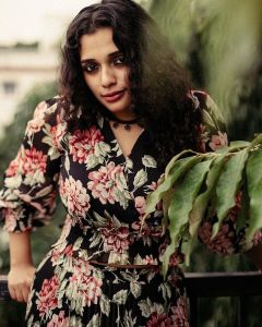 ann-augustine-new-images-021-001