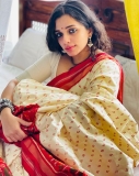 ann-augustine-beautiful-images-in-saree-new-004