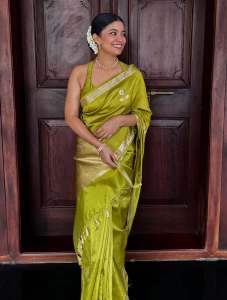 anna-ben-in-green-saree-with-hair-style-ideas-photos