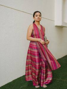 anna-ben-in-kalyan-navratri-dress-party-wear-ideas-photos-003