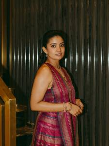 anna-ben-in-kalyan-navratri-dress-party-wear-ideas-photos-008