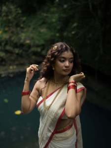 anna-ben-in-kerala-traditional-dress-and-ornaments-with-kerala-traditional-makeup-look-photos-010
