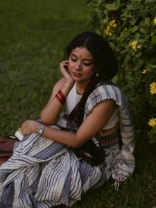 anna-ben-in-saree-with-hair-style-ideas-photos-001