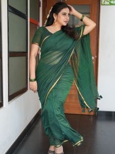 anna-rajan-in-green-saree-images-006