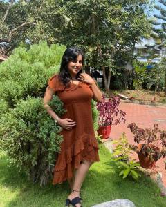 anna-rajan-in-short-dress-photos-003