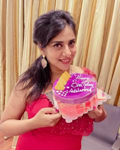 anna-reshma-rajan-in-jeans-and-top-photos-003