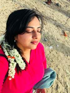 anna-reshma-rajan-in-mallipoo-with-makeup-look-photos