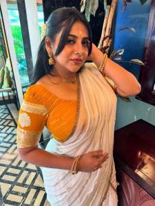 anna-reshma-rajan-latest-photos-in-trending-fashion-004