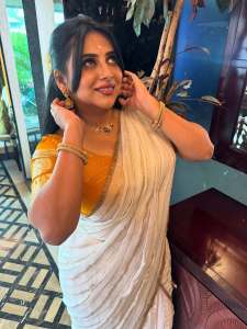 anna-reshma-rajan-latest-photos-in-trending-fashion
