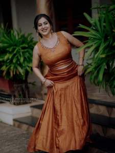 anna-reshma-rajan-viral-photoshoot-photos-003