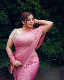 anna-reshma-rajan-hot-look-in-pink-saree-004