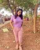 anna-reshma-rajan-in-jeans-and-top-photos