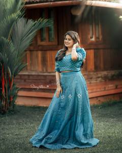 ansiba-hassan-in-black-saree-photoshoot-004