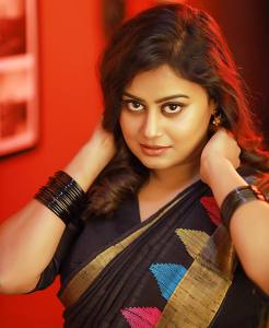 ansiba-hassan-in-black-saree-photoshoot-019